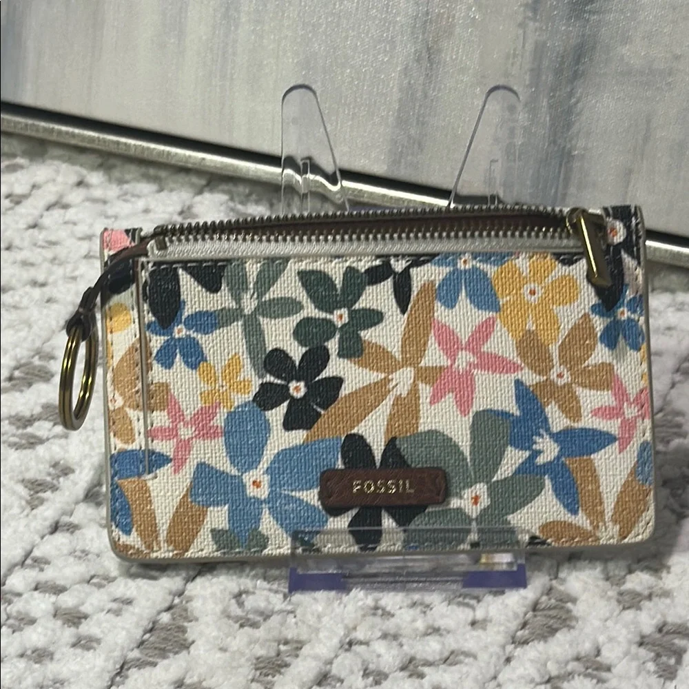 Fossil Women's Logan Faux Leather Wallet Slim Minimalist Zip Card Keychain NWOT - Picture 2 of 12